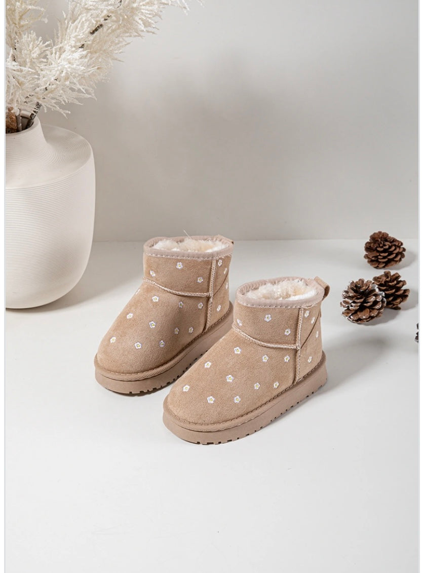 Boots Fleurie