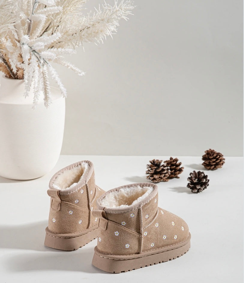 Boots Fleurie