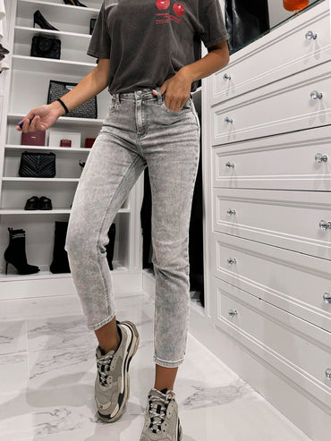 Jean mom fit