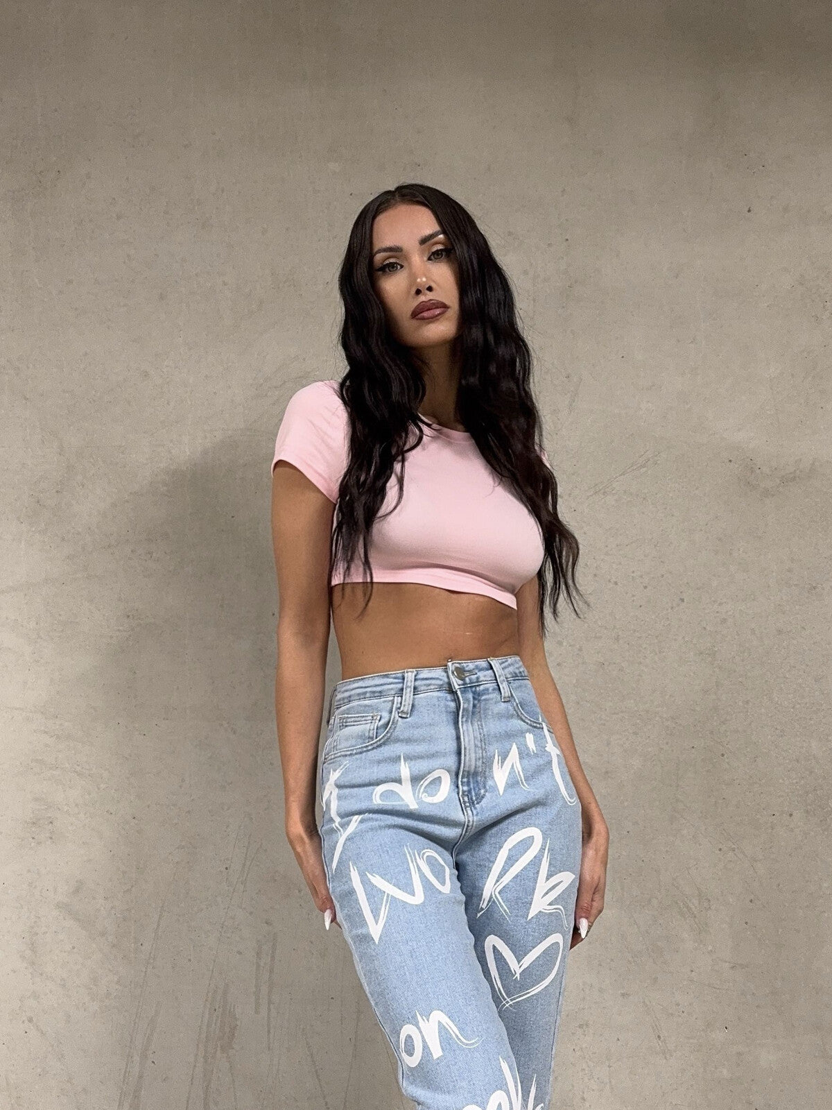 Jean straight fit avec imprimé graffiti blanc