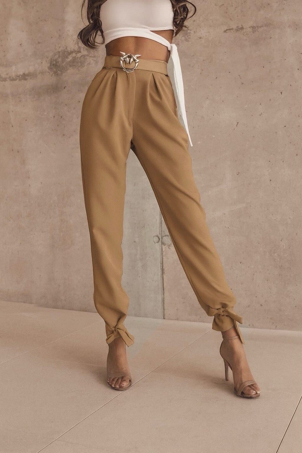 Pantalon avec lacets