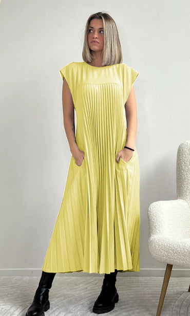 Robe longue plissée fluide à poches fonctionnelles