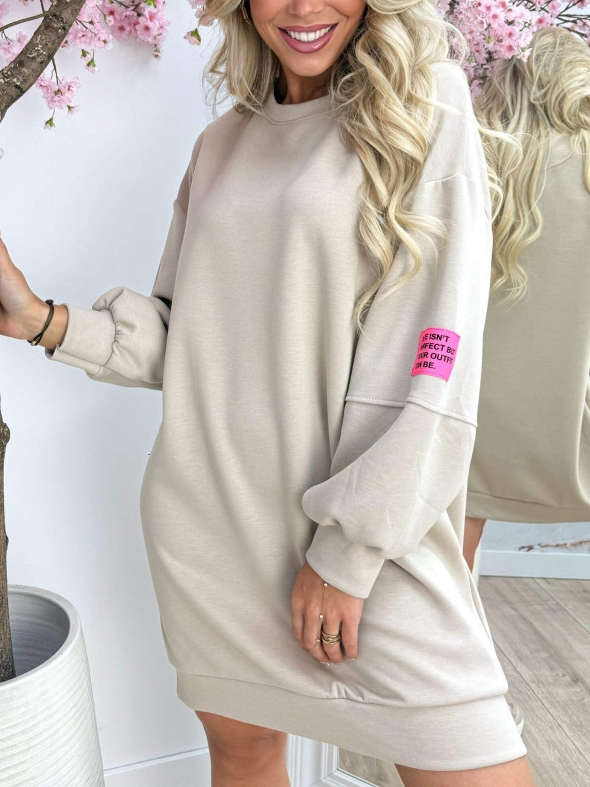Robe viscose mi-long avec patch manche longue