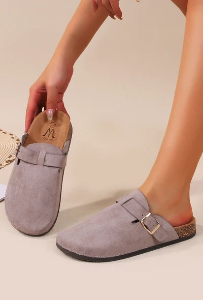 Mules à bout fermé en suédine à boucle ajustable ronde et semelle façon liège