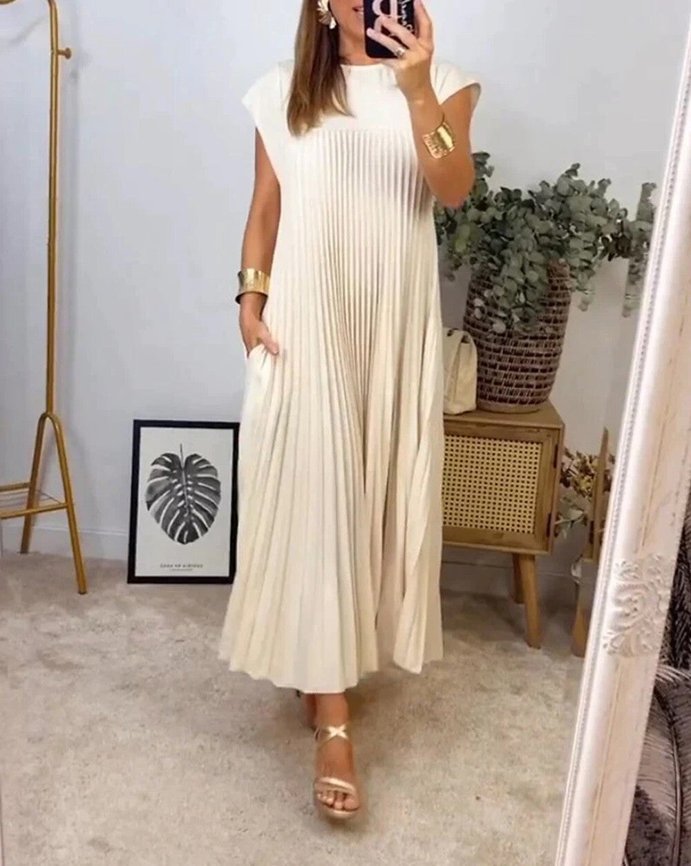 Robe longue plissée fluide à poches fonctionnelles