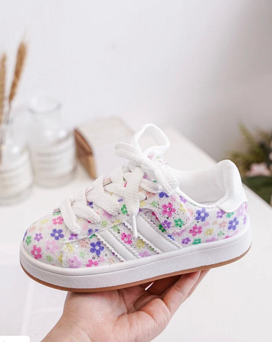 Basket fleurette multi-couleurs